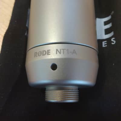 RODE NT1-A Large Diaphragm Cardioid Condenser Microphone 2002 - Present - Silver image 2