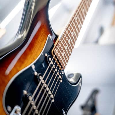 G&L USA CLF Research S-500 TS image 4