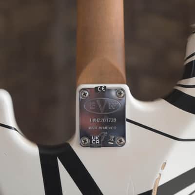 EVH Striped Series ’78 Eruption - White with Black Stripes Relic image 13