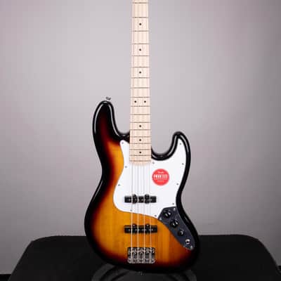 Squier Affinity Series Jazz Bass – 3-Color Sunburst with Maple Fingerboard image 2