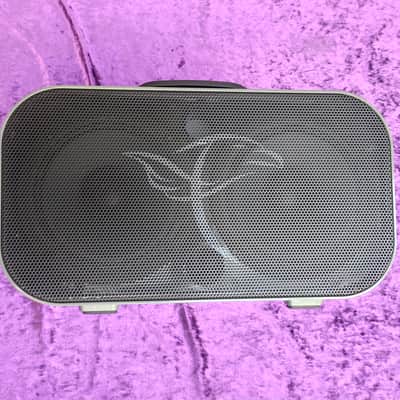 Falken Traveller PRO * battery-powered acoustic amplifier with an average battery life of 8 hours * six independent channels + chourus and reverb * with backpack image 11
