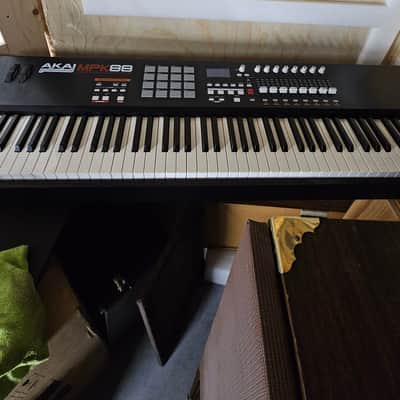 Akai MPK88 Midi Controller- Black