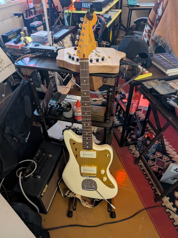 Squier J Mascis Jazzmaster with Laurel Fretboard 2018 - Present - Vintage White image 1