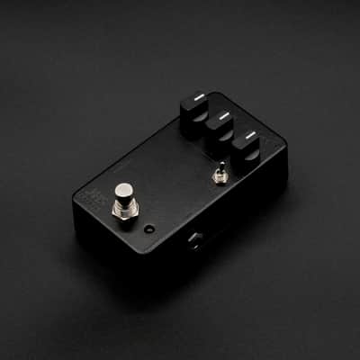 JHS Pedals - Three Series Oil Can Delay - 2023 Limited BLACKED OUT Exclusive image 3