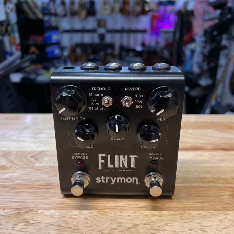 Strymon Flint Reverb and Tremolo V1 2020 - 2021 - Black with Black