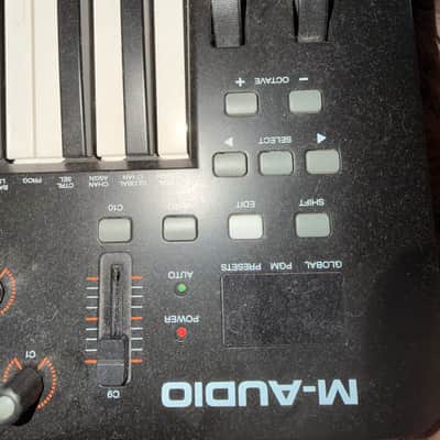 M-Audio Oxygen Pro Mini 32-Key MIDI Keyboard Controller 2020 - Present - Black image 2