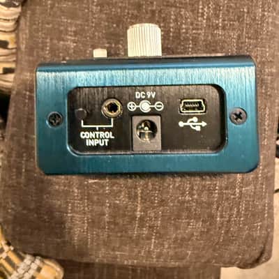 Source Audio EQ2 Programmable Equalizer Pedal 2023 - blue image 2
