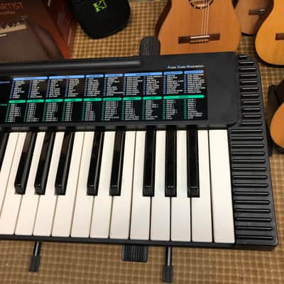 Realistic Concertmate-670 Vintage 49-Key Keyboard Piano image 4