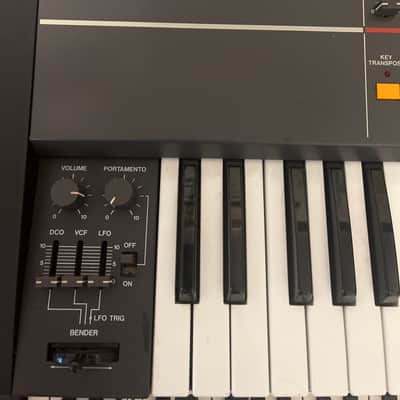 Roland Juno-106 61-Key Programmable Polyphonic Synthesizer 1984 - 1985 - Black image 3