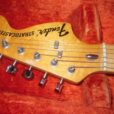 1974 Fender Stratocaster Natural image 8
