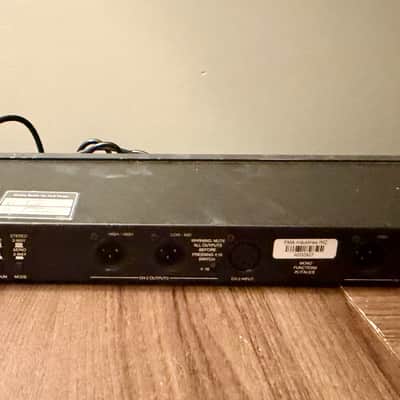 JBL M552 2-Channel Adjustable STEREO/MONO, Variable Crossover Working image 5