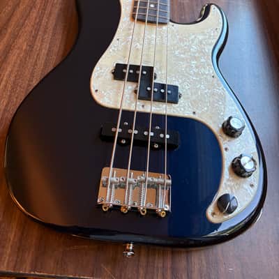 Fender Deluxe Active Precision Bass Special - Lollar Pickups - 2005 - 2016 - Navy Blue Metallic image 3
