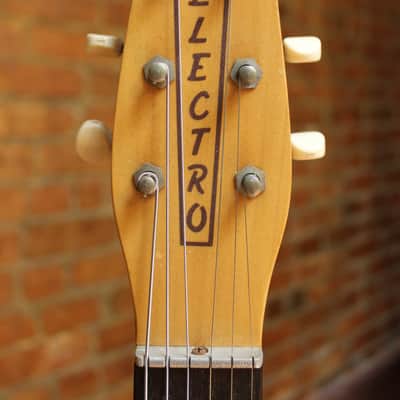 Danelectro Convertible Single Pickup 1959 - 1969 - Blonde image 5
