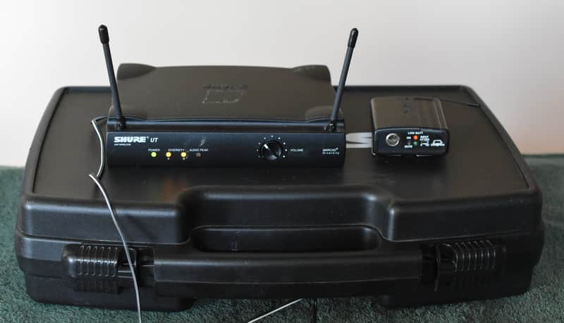 Shure UT TH(607.100MHz)c Receiver + Shure UT1-TH Transmitter + Shure Case image 1
