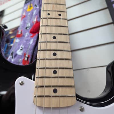 Fender Squier Sonic Stratocaster Electric Guitar – Strat Style – Lightweight – Great Player Polish Ebony black image 4