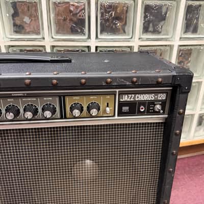 Used Roland JC-120 Jazz Chorus 2-Channel 120-Watt 2x12" Guitar Solid State Combo Amp Amplifier 1975 - 1993 - Black image 5