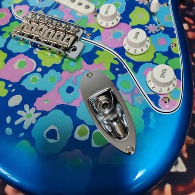 *NEW IN BOX* 2025 Fender Japan Limited Edition Stratocaster Blue Flower - low tariffs image 4