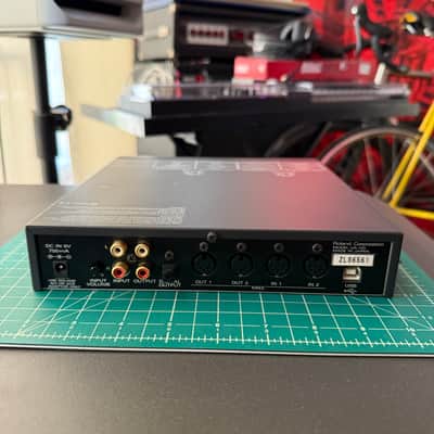 Roland UA-100 - Y2K Multi-Effects box image 3