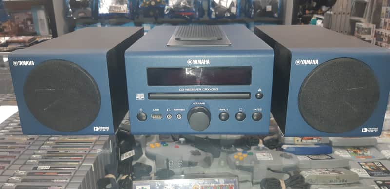 Yamaha  MCR-040 Micro Component System CD Player image 1