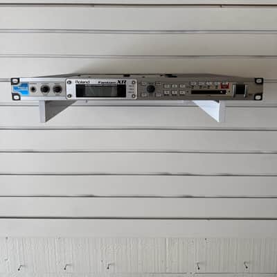 Roland Fantom-XR Rackmount Synthesizer Module *Screen Needs Replaced - Unit Works
