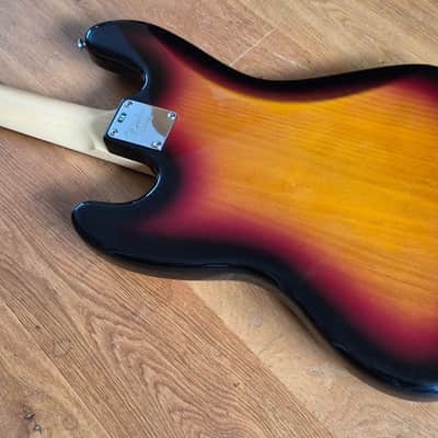 Fender Jazz 2004 - Sunburst image 3