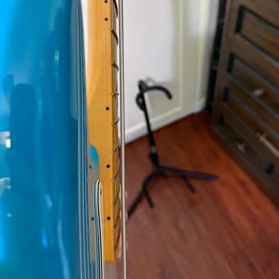 Fender American Professional II Precision Bass V with Maple Fretboard 2020 - Present - Miami Blue image 11