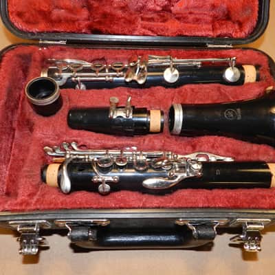 Yamaha YCL-24II Bb Student Clarinet image 1