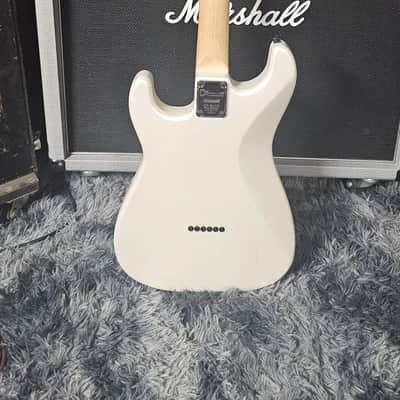 Charvel Jake E Lee Signature Pro-Mod So-Cal Style 1 HSS HT RW 2022 - Present - Pearl White image 2