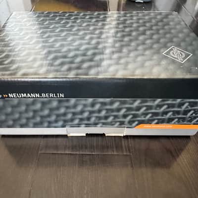 Neumann TLM 102 with Shockmount  Matte Black image 8