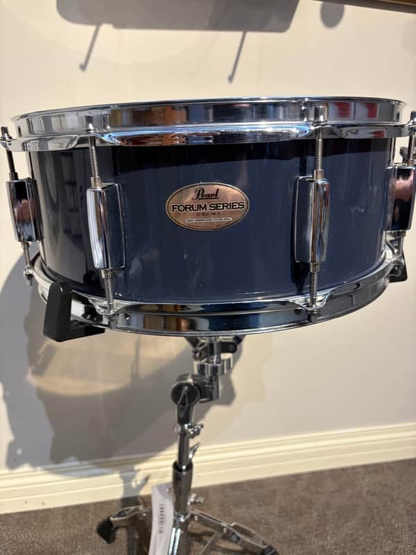Pearl Forum 14"5.5" Snare Drum - Deep Blue (Early 2000's) image 1