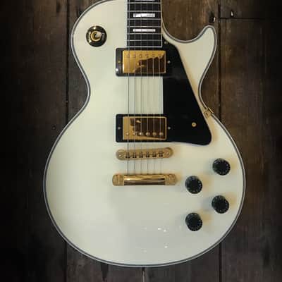 2010 Gibson Custom Shop Paul Custom in Aged White & original hard shell case Les image 1