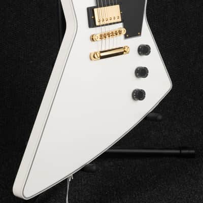 Gibson Custom Shop Explorer Custom - Alpine White Sparkle image 9