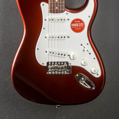 Squier Classic Vibe 60’s Stratocaster - Candy Apple Red image 2