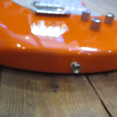 Fender Toronado 2002 Orange And Pearl MIM Near Mint Condition Electric Guitar Rarest Finish image 14