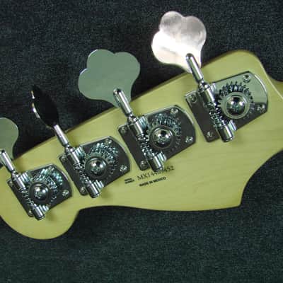 2014 Fender Standard Precision Bass MIM White Electric P-Bass Made