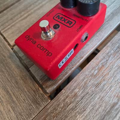 MXR M102 Dyna Comp 1995 - Present - Red image 2