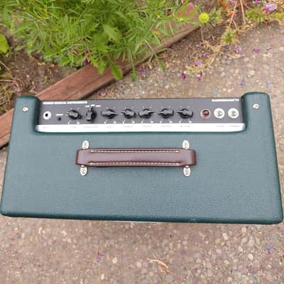 Fender Bassbreaker 15 Limited Edition 15-Watt 1x12" Guitar Combo 2010s - British Green image 2