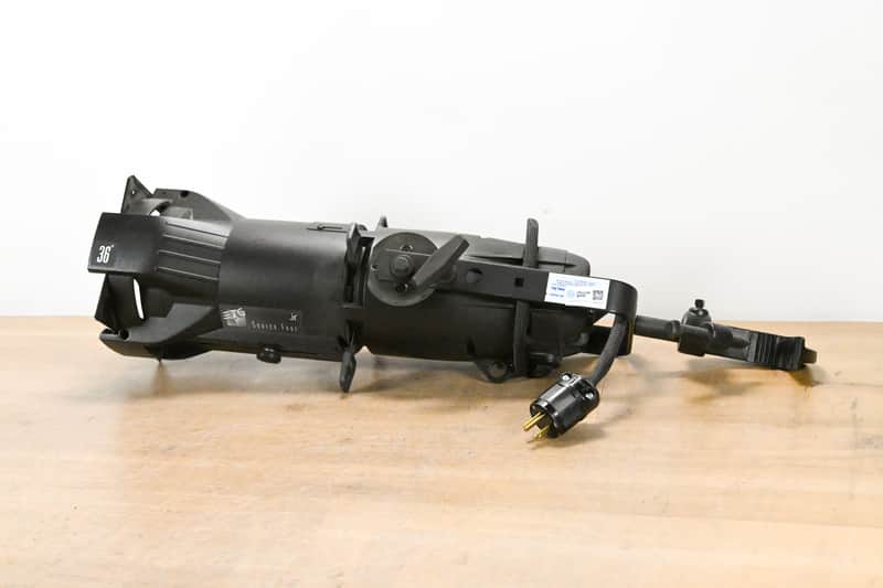 ETC Source Four Jr 36 Degree 575 Ellipsoidal Light CG015J6 image 1