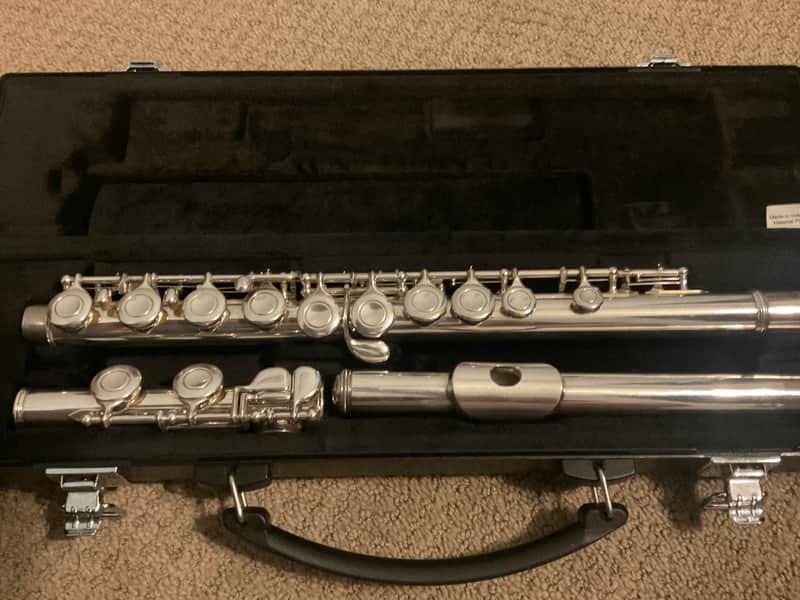 Yamaha 225SII Flute All New Pads, Clean image 1