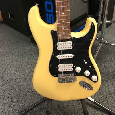 Fender Player Stratocaster HSH Buttercream image 2