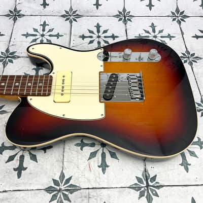 Fender American Ultra Telecaster with Maple Fretboard • Ultraburst • 2022 • Lollar Pickups