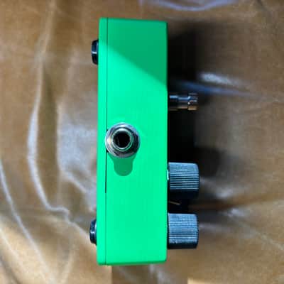 Electro-Harmonix Lizard King Bass Octave Fuzz 2024 - Present - Green image 4