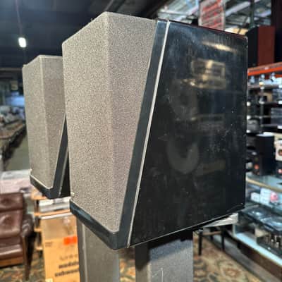 Immagine Infinity Modulus Bookshelf Speaker, Modulus Servo Powered Subwoofer, Control Unit, and Dedicated Stands - 11