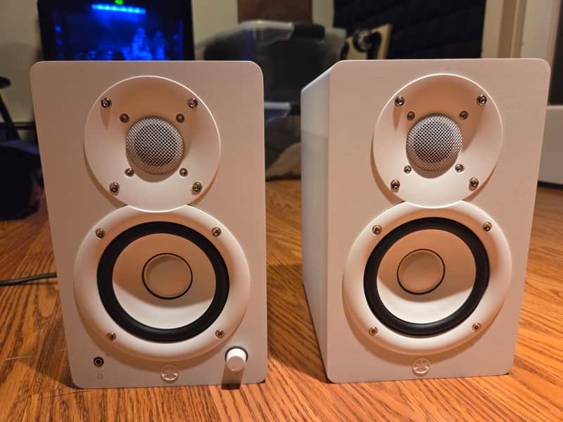 Yamaha HS4 4" Active Studio Monitor (Pair) 2024 - Present - White image 1