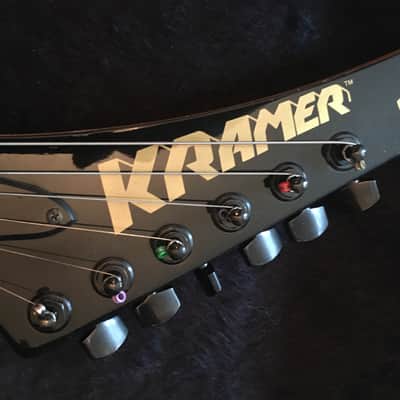 Kramer Night swan USA w/original case 1988 Lightning Graphics image 1