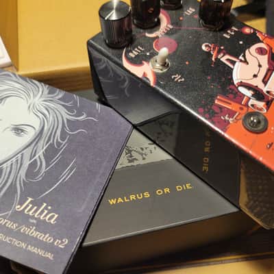 Walrus Audio Julia Chorus / Vibrato V2 Limited Edition - Luna Series 2021 - Black / Red image 1