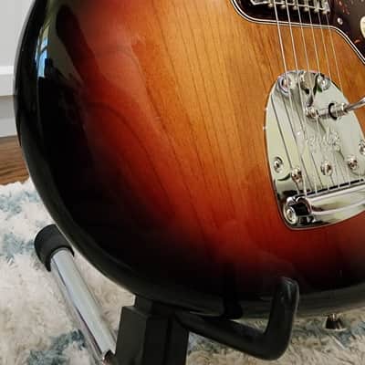 2006 Fender American Vintage AVRI '62 Jazzmaster Sunburst image 4