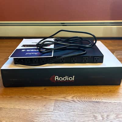 Radial Power-2 Surge Suppressor and Power Conditioner 2021 - Black image 2
