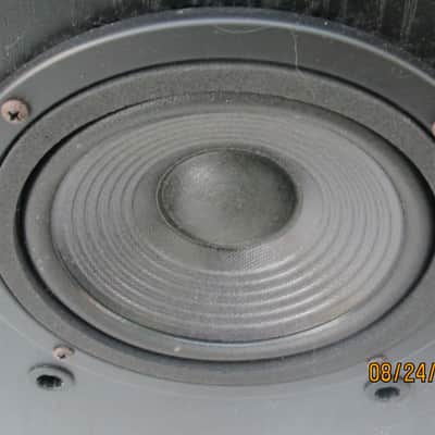 Memorex TRC-505 2 Way Corner Mount Speakers. One Pair image 10