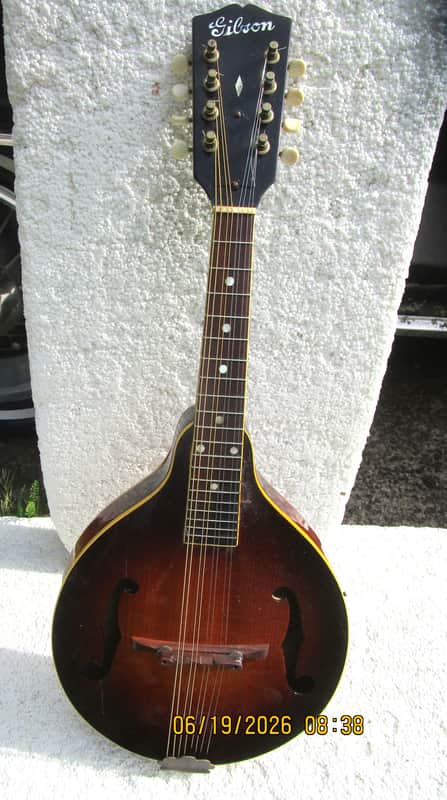 Gibson A-50 Mandolin, 1944, Sunburst, Maple Back & Sides, Case image 1
